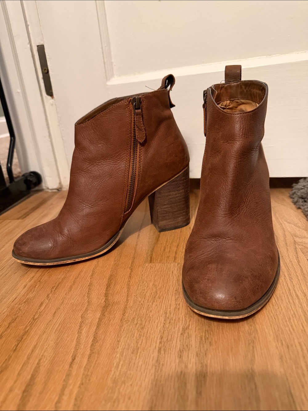 BP 8.5 Women's Brown Leather Ankle Boots with Block Heel